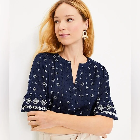 LOFT Women’s Geo Pleated Flounce Cuff Top-Size Medium Petite - Picture 4 of 8